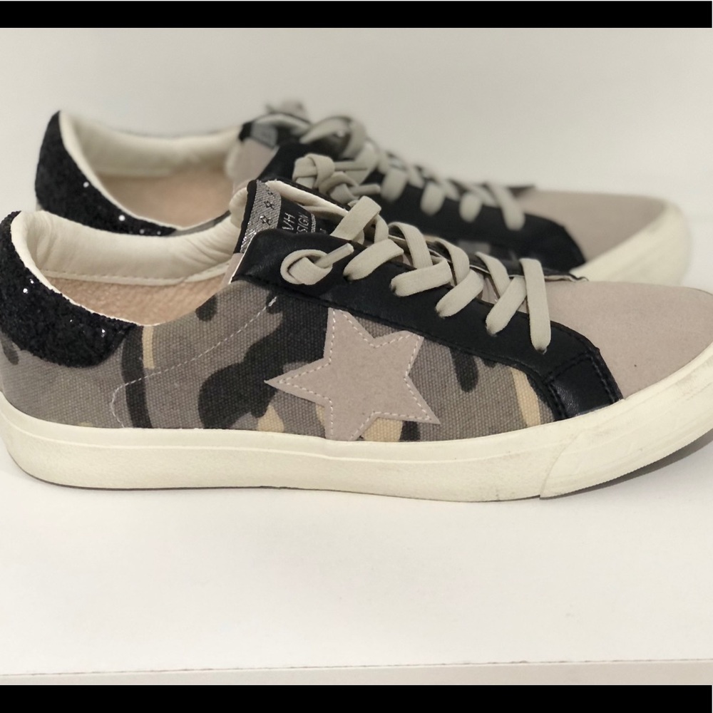 Vintage Havana camo sneakers